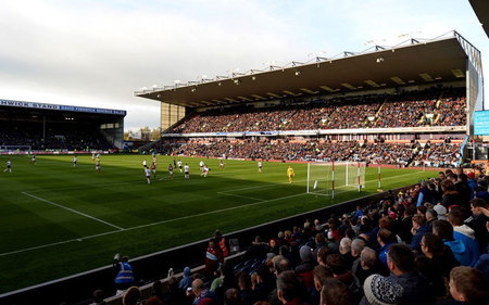 雷吉隆曾在 雷吉隆曾在